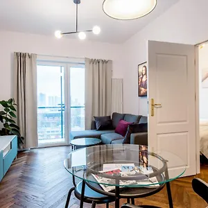 marmo-apartments.warsawhotelspoland.com/