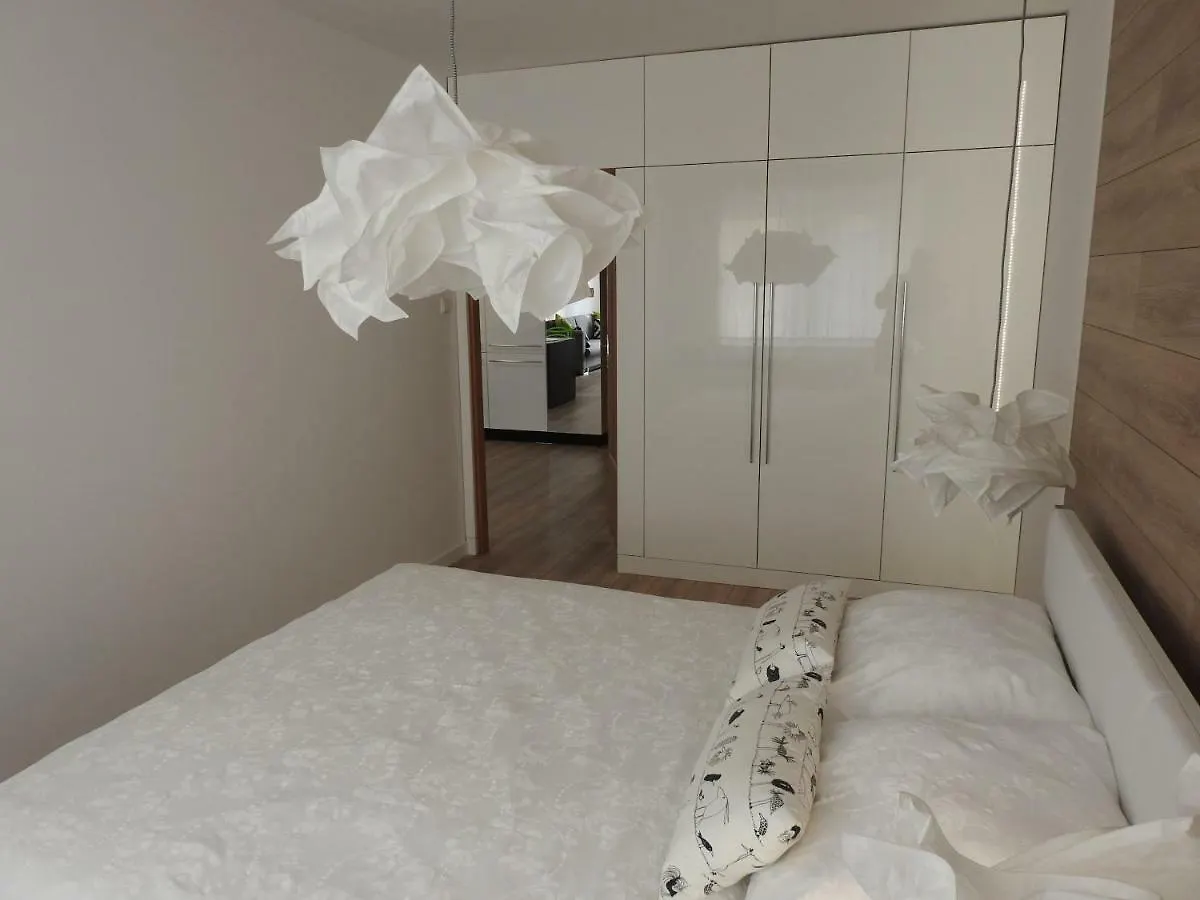 شقة Apartament Z Ogrodem Wisniowy Sad كولوبرزيغ بولندا